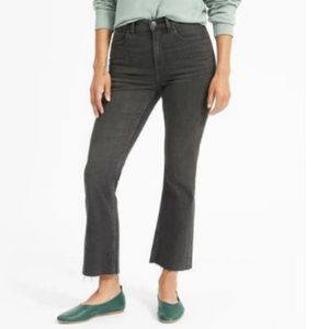 Everlane Kick Crop Jeans in Washed Black